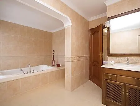 Hotel Villas Parque Del Rey 3*